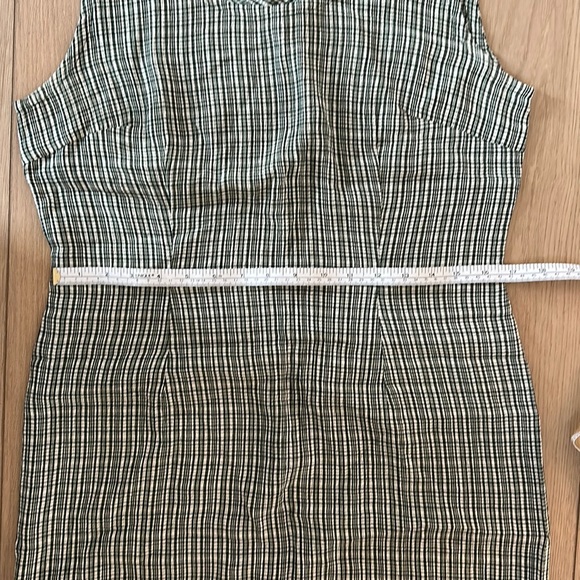 Vintage Sandwich l Sleevless Mini Dress in Green Plaid - Picture 5 of 7